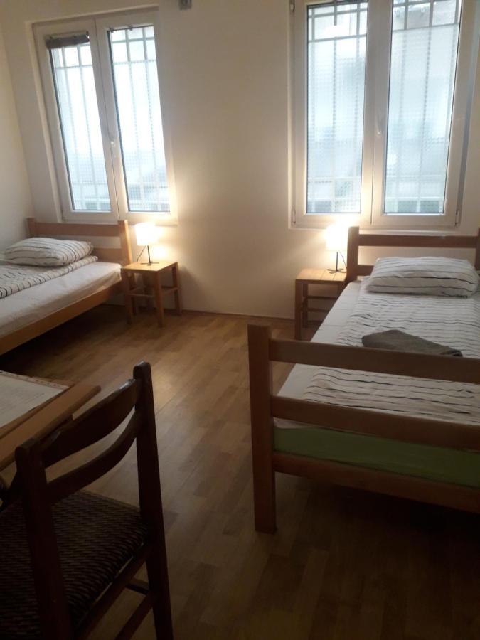 Jasmin Hotel Belgrad Exterior foto